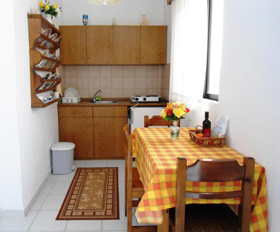 Evi Apartments And Studios Theológos Camera foto