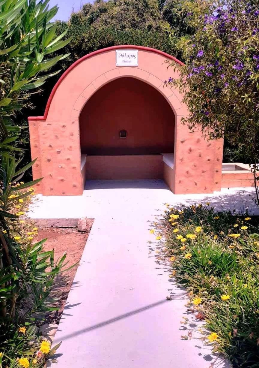 Evi Apartments And Studios Theológos Esterno foto