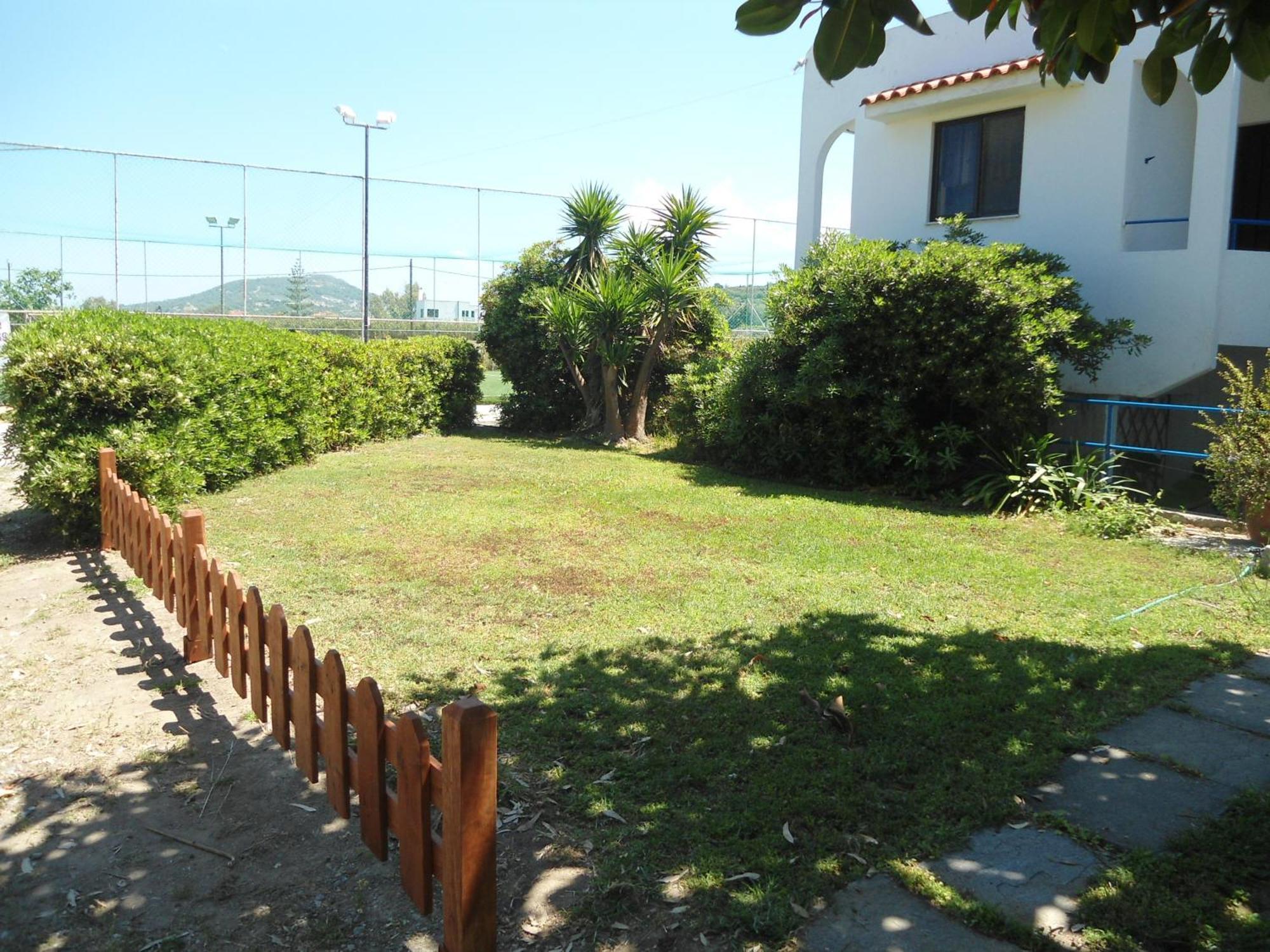 Evi Apartments And Studios Theológos Esterno foto