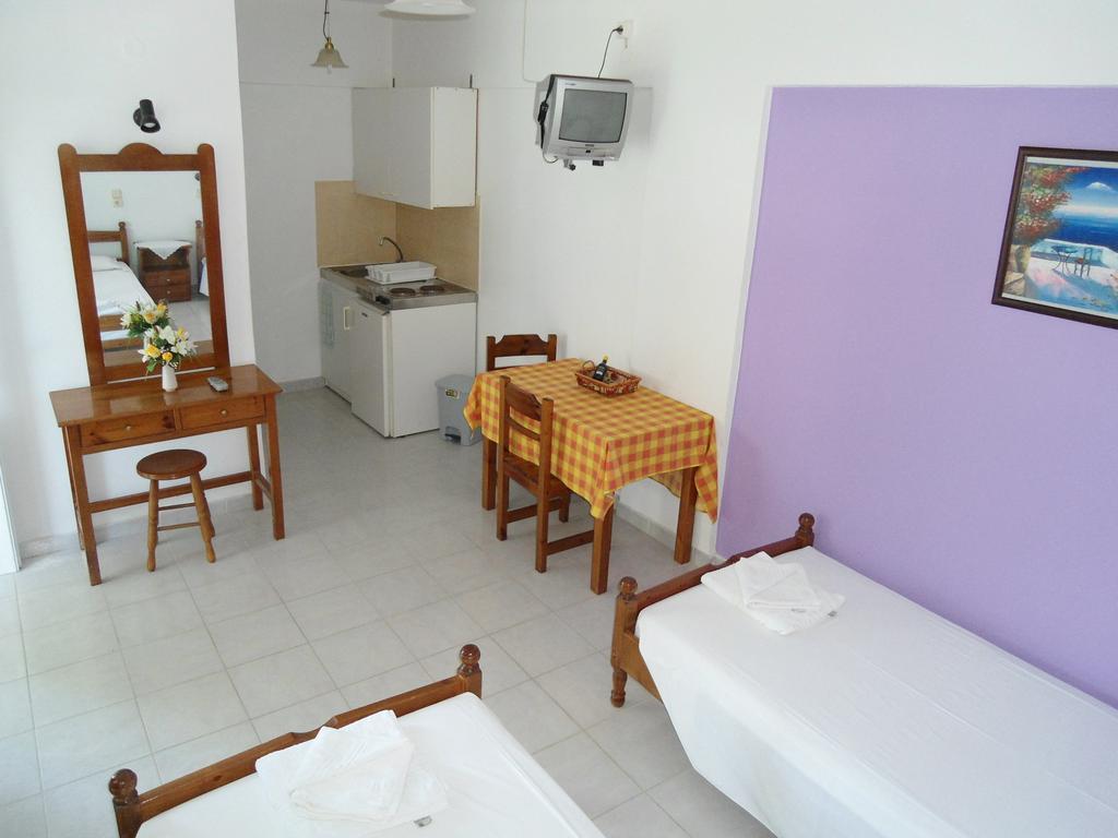 Evi Apartments And Studios Theológos Camera foto