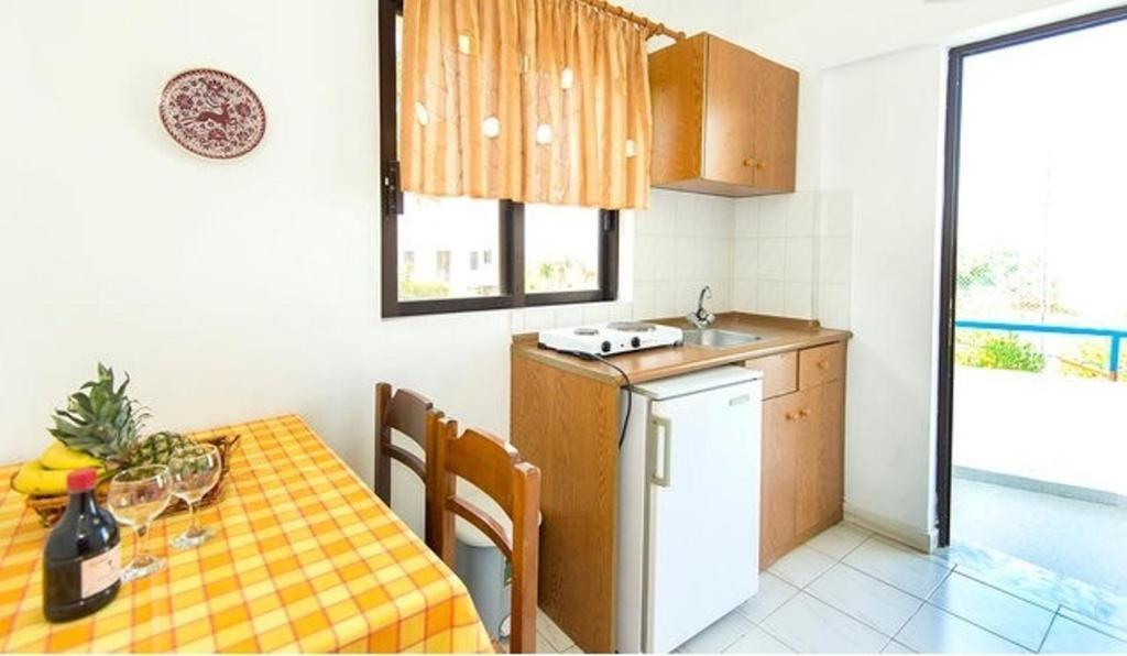 Evi Apartments And Studios Theológos Esterno foto